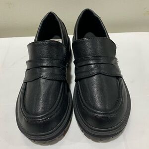 Link boys size 12 black slip on loafer dress shoes - worn once like new